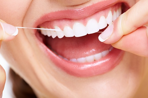 Bien-être - Comment réussir ses bains de bouche maison ?