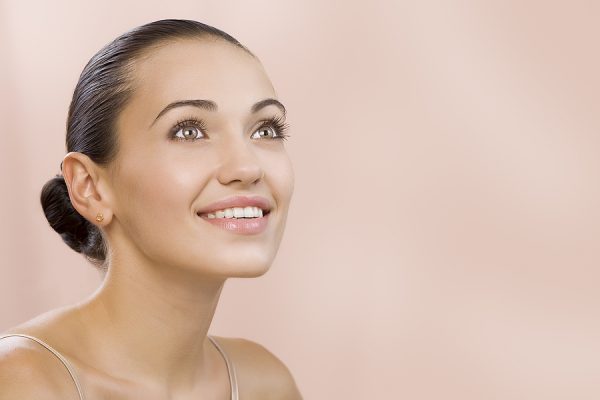Pourquoi notre peau aime t’elle le miel ?
