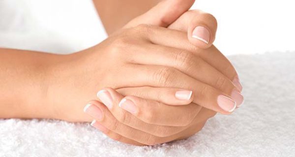 Quelles astuces maison pour avoir des ongles parfaits ?